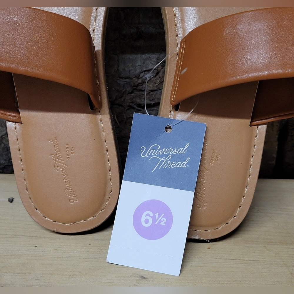 Universal Thread Brown leather slip on sandals - Picture 2 of 7